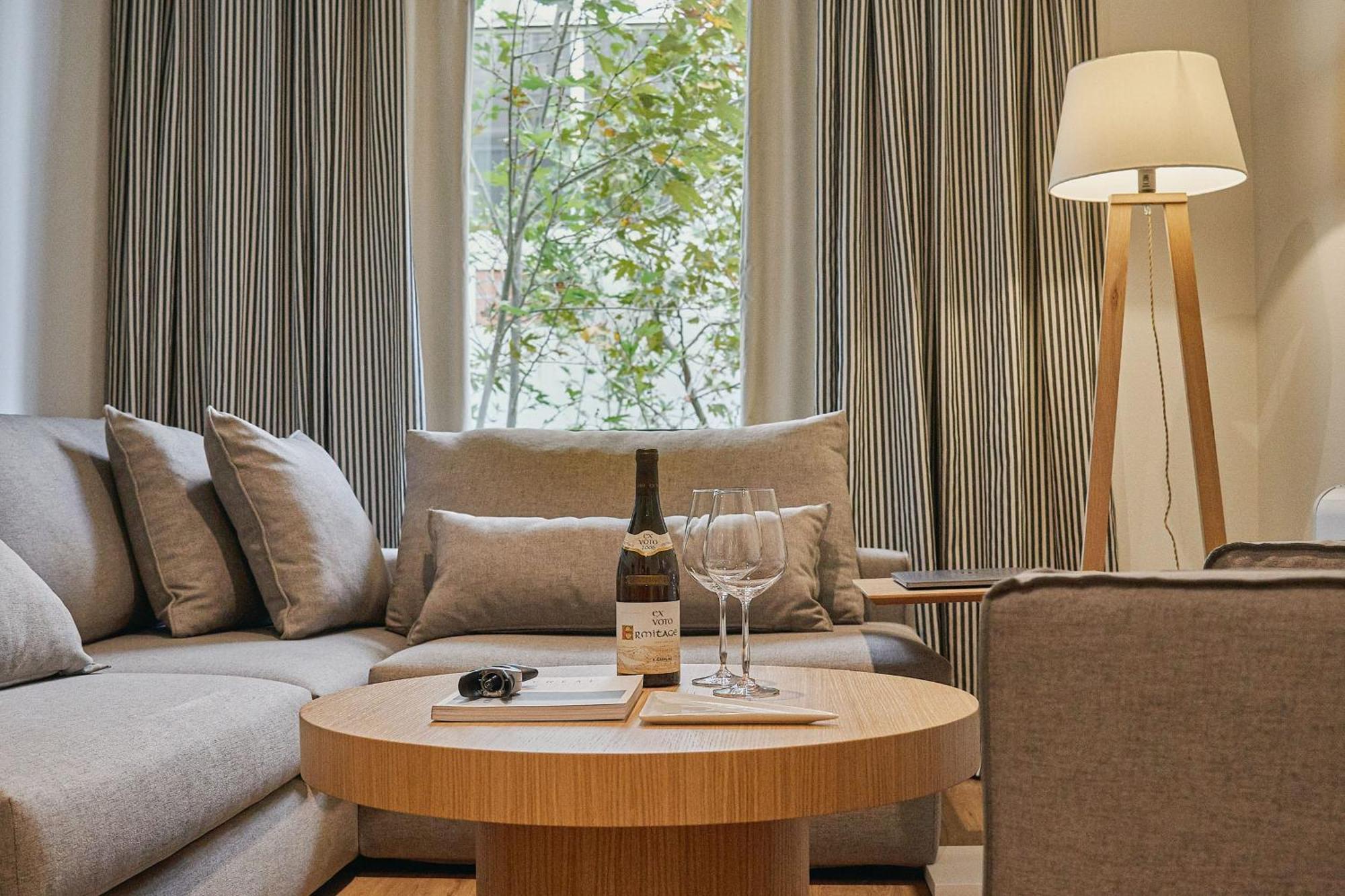 Viola Comfort Suite Athènes Extérieur photo